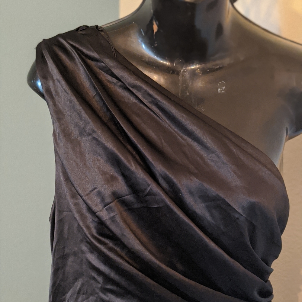 Dress - Picture 2 of 5